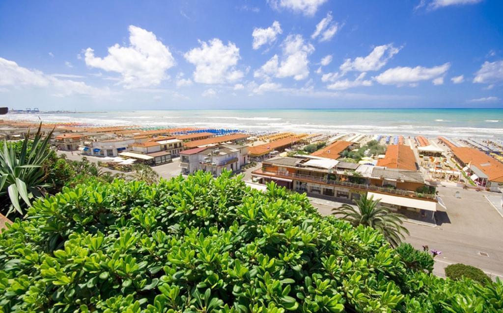 Hotel San Francisco Viareggio Exterior photo